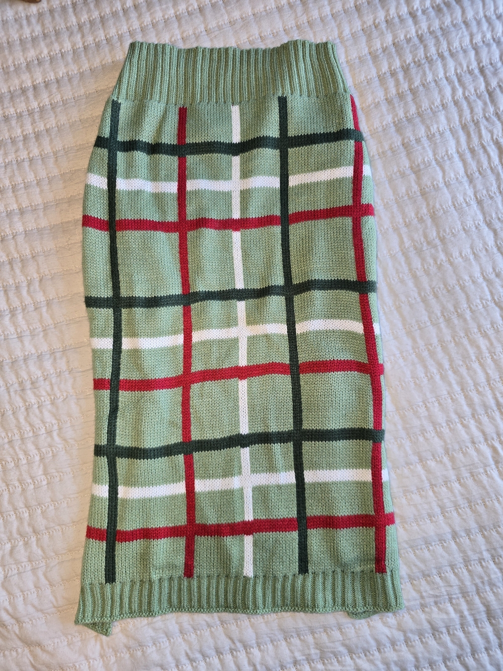 Plaid Knit Dog Sweater in Festive Holiday Colors. Xmas Photos!!!!